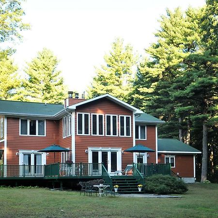 Bass Manor Bed And Breakfast & Art Museum Малта Екстериор снимка